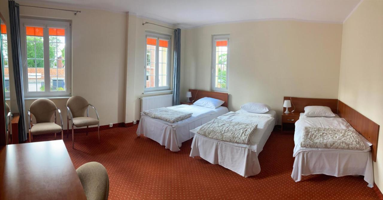Hotel Gryf Kościerzyna Buitenkant foto