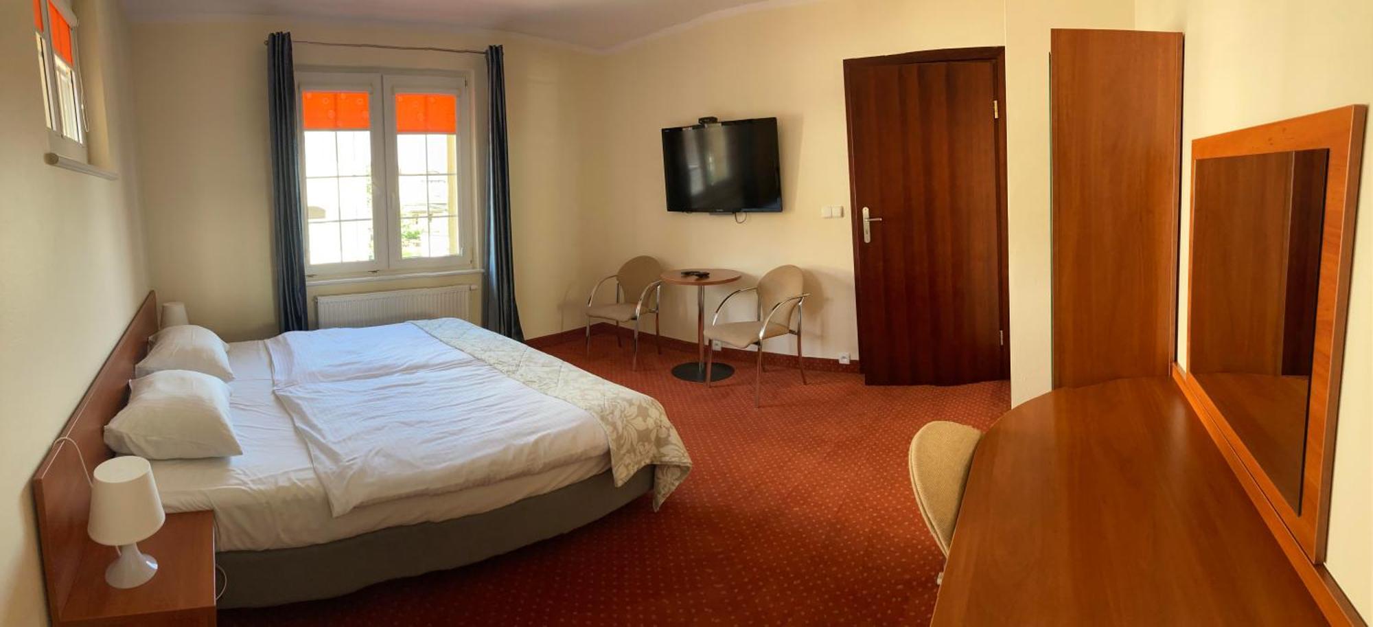 Hotel Gryf Kościerzyna Buitenkant foto