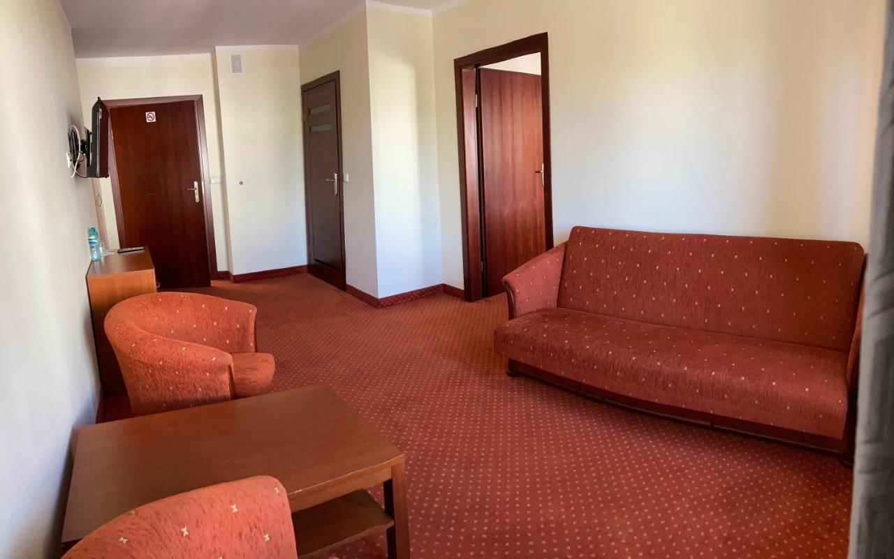 Hotel Gryf Kościerzyna Buitenkant foto