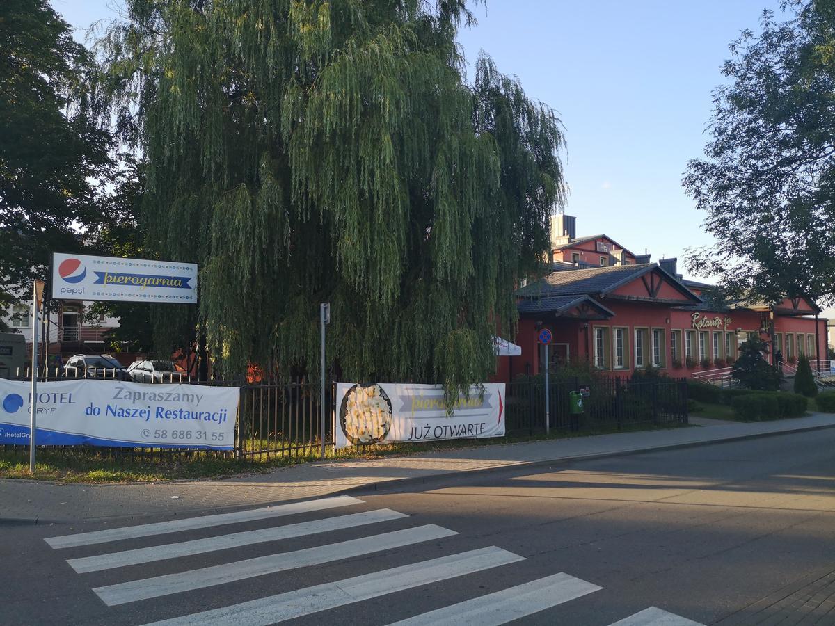 Hotel Gryf Kościerzyna Buitenkant foto