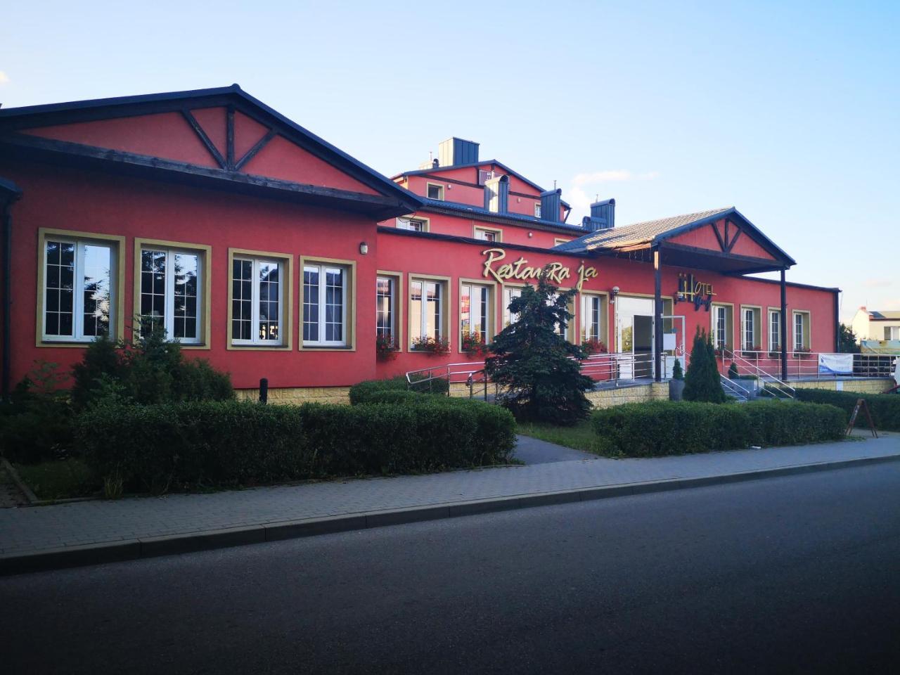Hotel Gryf Kościerzyna Buitenkant foto