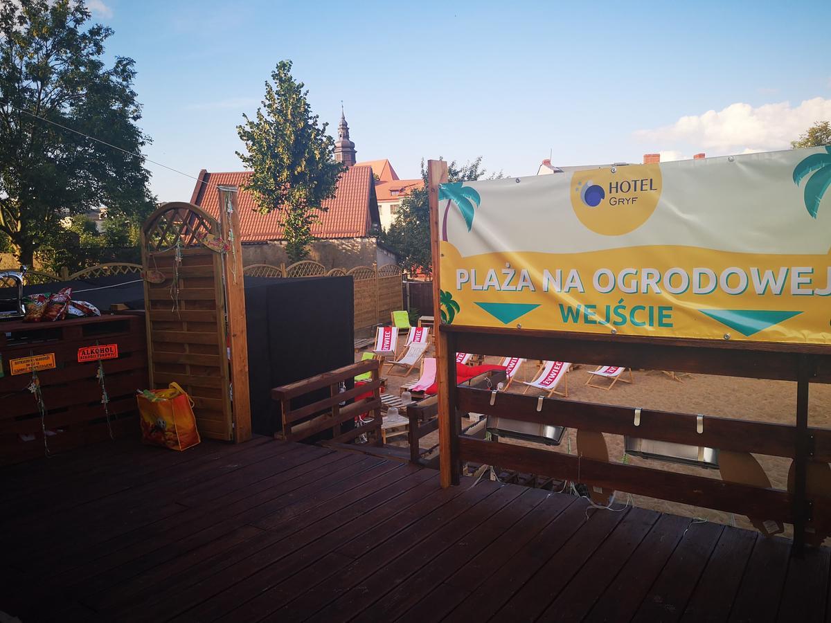 Hotel Gryf Kościerzyna Buitenkant foto